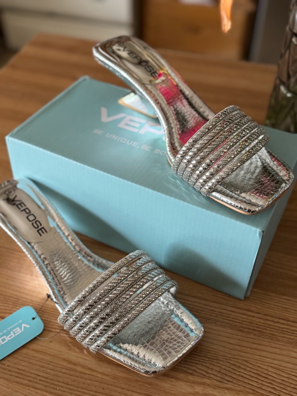 Vepose Silver Beaded Low-Heel Slide Mules - Picture 2 of 8